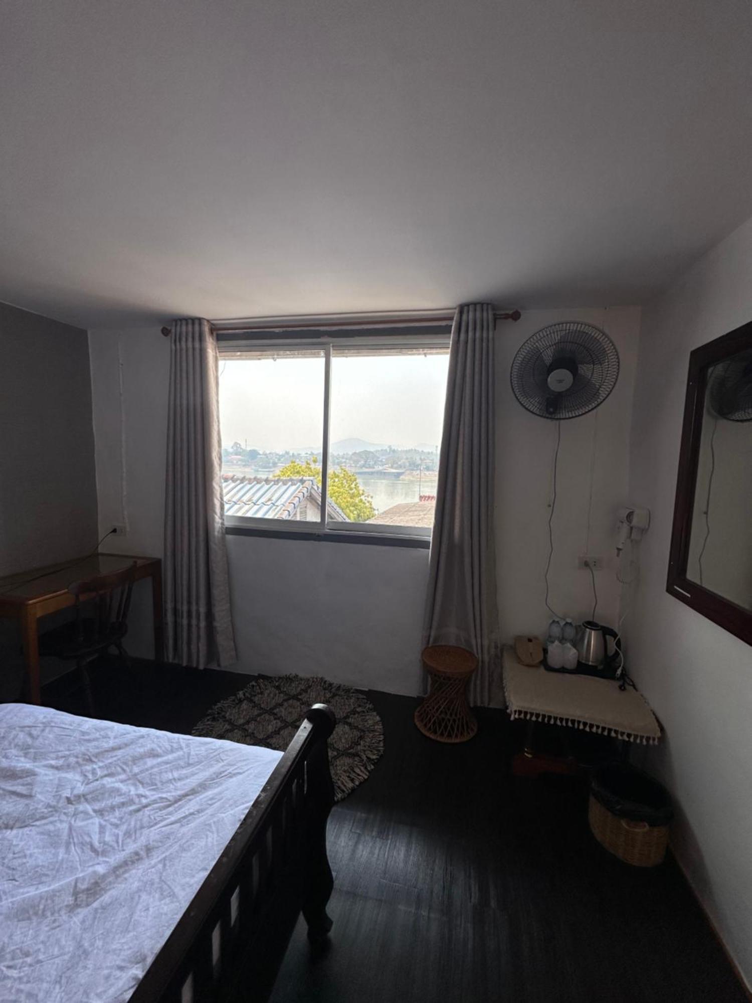 Thadan Guest House Ban Houayxay Esterno foto