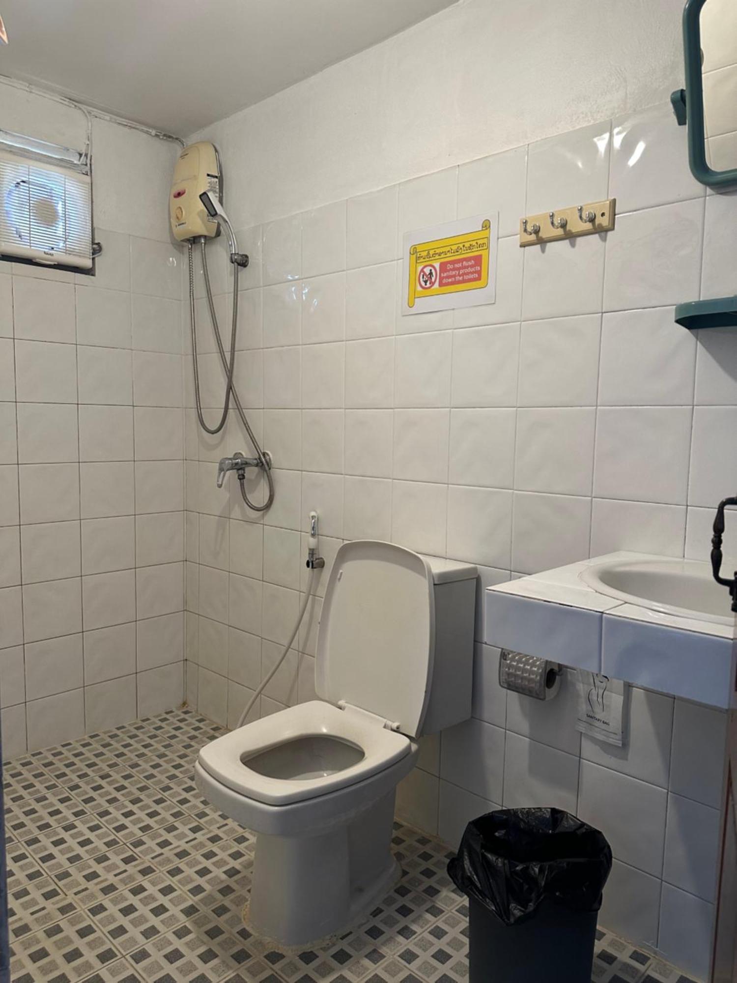 Thadan Guest House Ban Houayxay Esterno foto