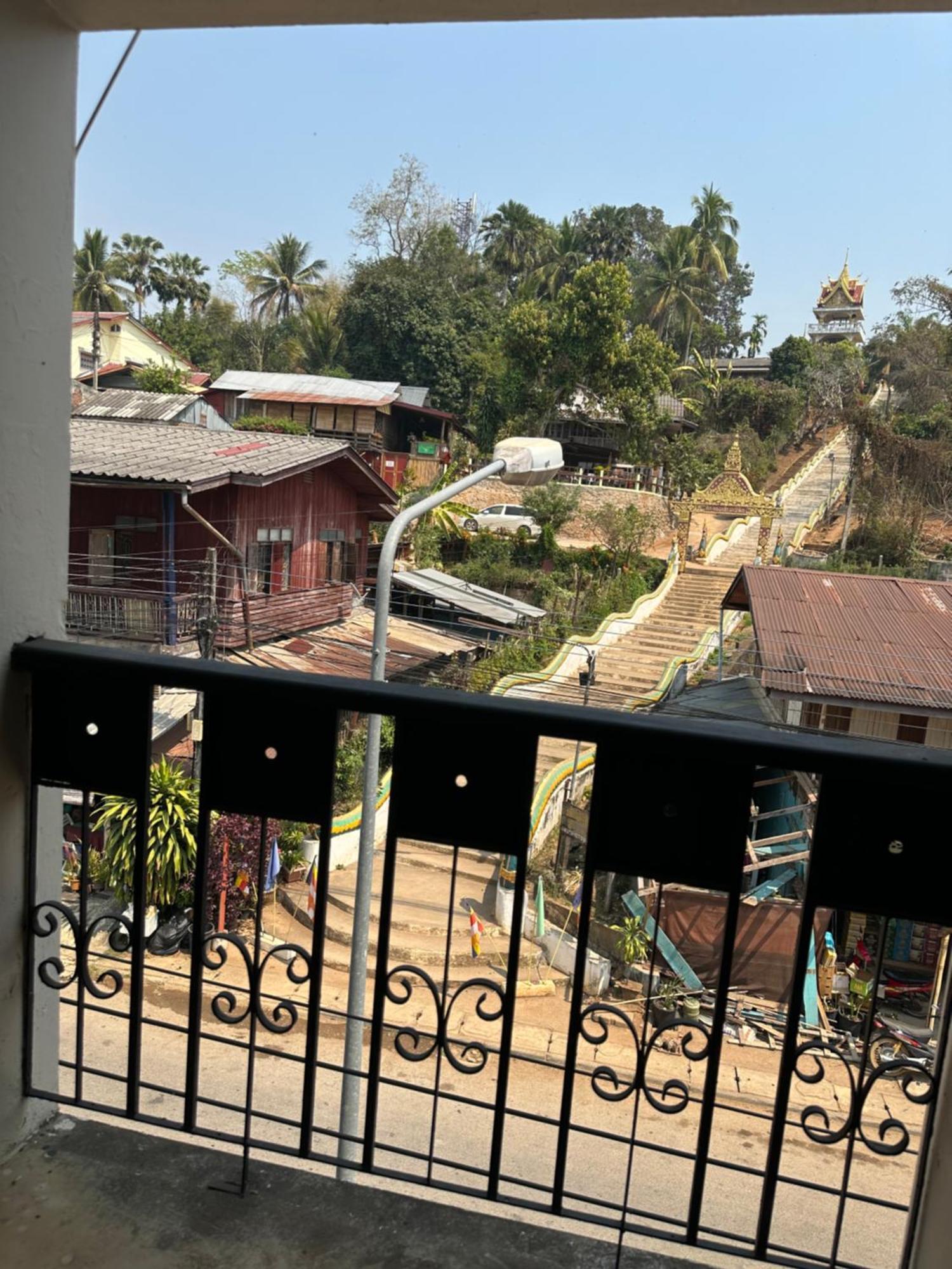 Thadan Guest House Ban Houayxay Esterno foto