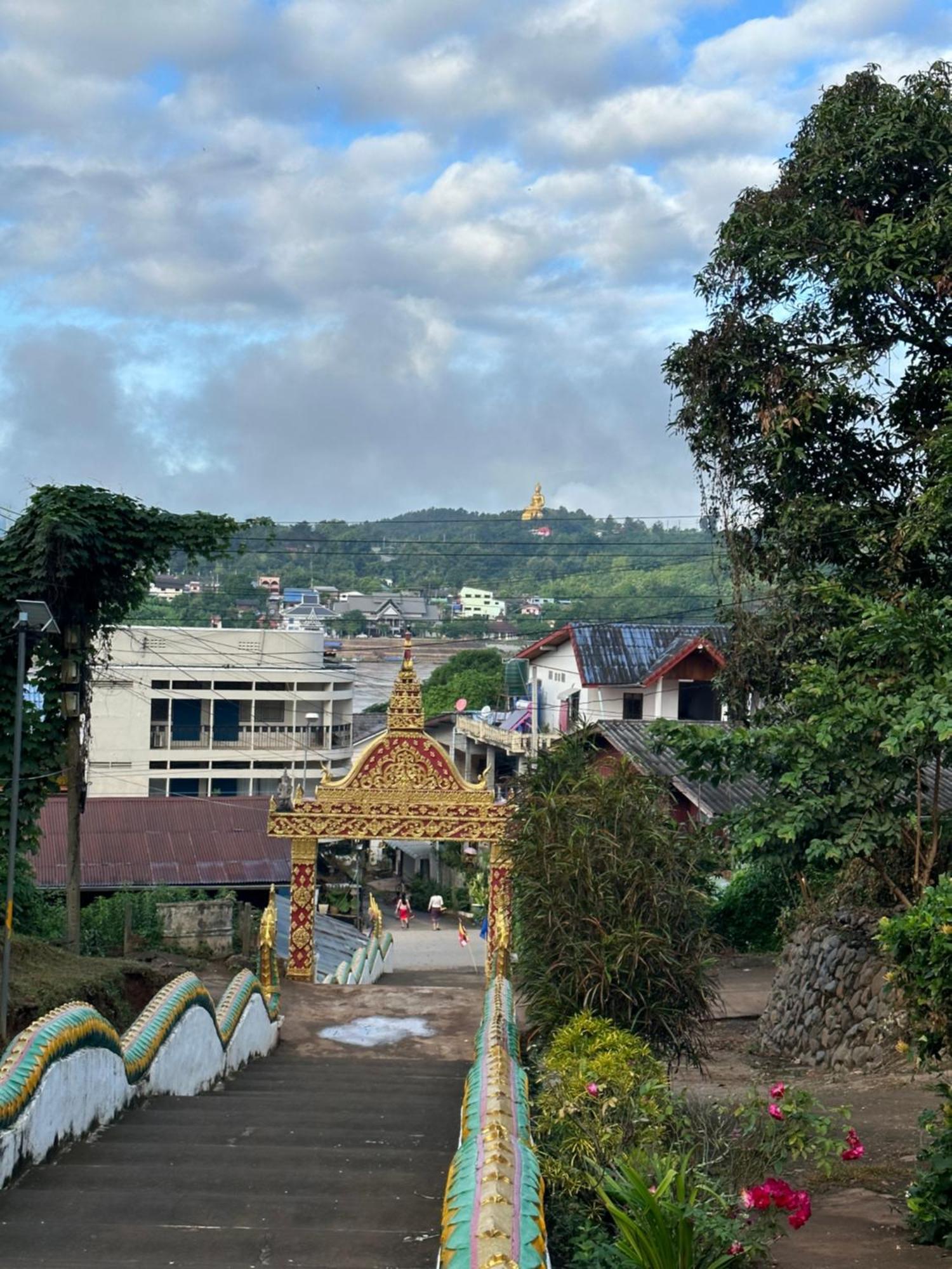 Thadan Guest House Ban Houayxay Esterno foto